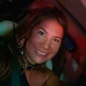 Meet your Posher, Desiree